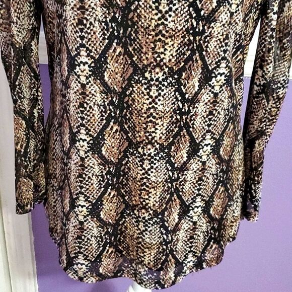 A Reason Snake Print Boho Chic Longsleeve Top - Picture 3 of 10